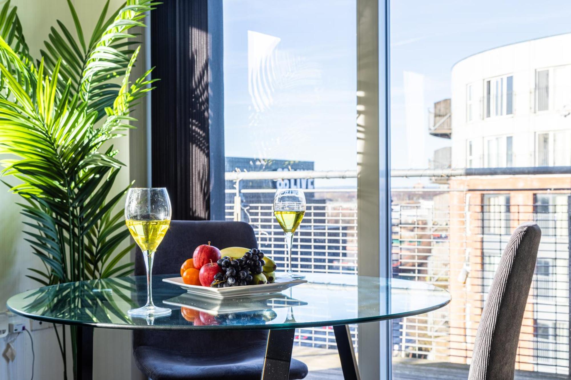 Manchester, Etihad Stadium View , Coop Live, Modern 2 Bed Apartment, Apartamento *