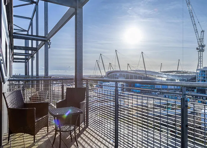 Manchester, Etihad Stadium View , Coop Live, Modern 2 Bed Apartment,